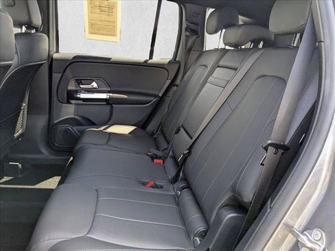 Used 2022 Mercedes-Benz GLB 250 image 18