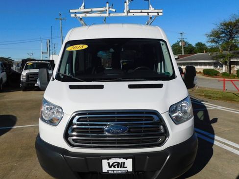Used 2018 Ford Transit 150 XLT image 5