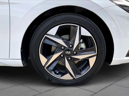 Used 2023 Hyundai Elantra Limited image 10