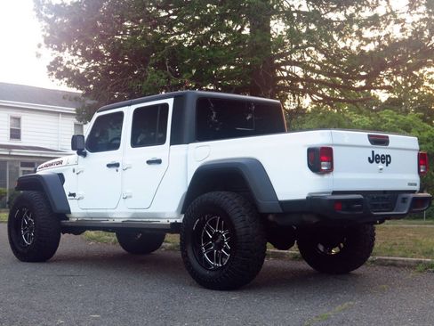 Used 2020 Jeep Gladiator Sport w/ Quick Order Package 24S AWD/4WD image 27