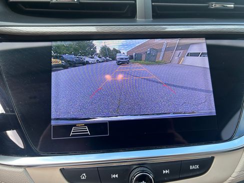 Used 2020 Buick Encore GX Essence w/ Experience Buick Package AWD/4WD image 19