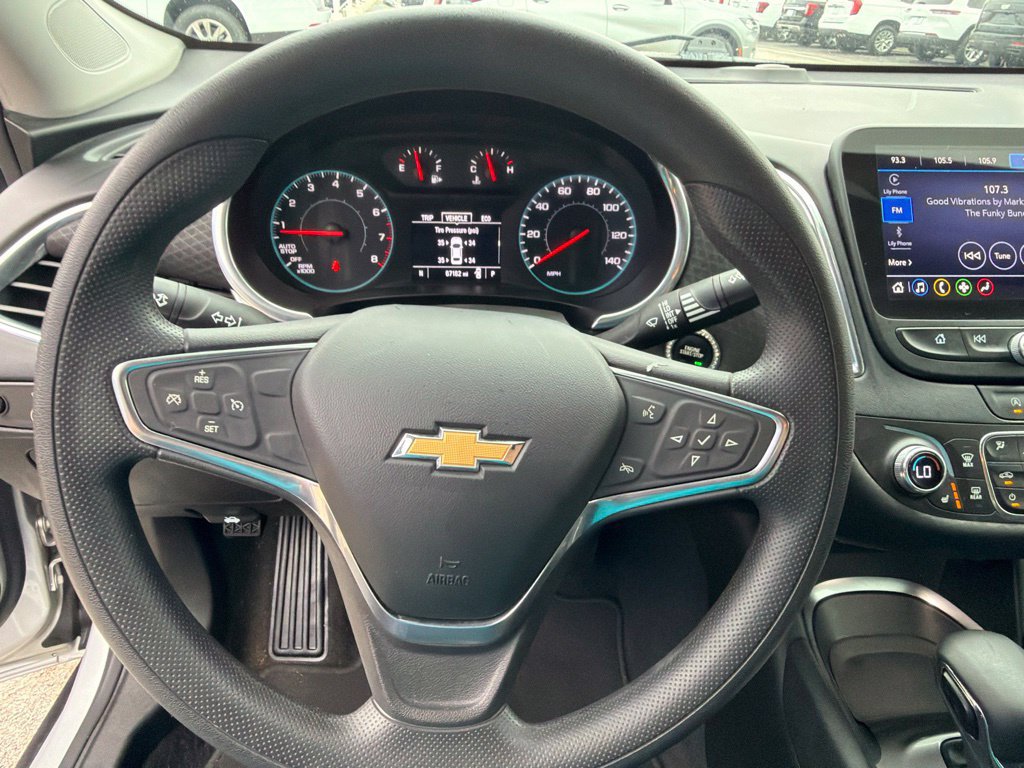 Used 2021 Chevrolet Malibu LT FWD image 22