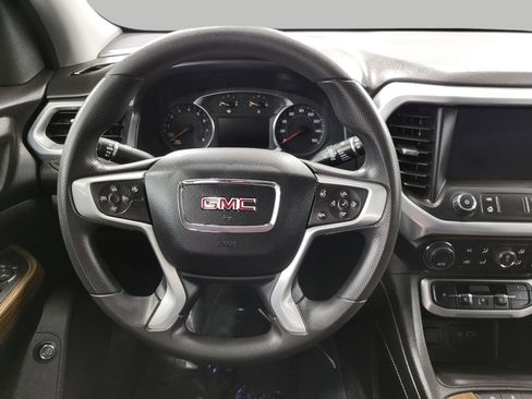Used 2023 GMC Acadia SLE w/ Driver Convenience Package image 6