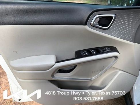 Certified 2024 Kia Soul LX w/ Option Group 015 FWD image 13