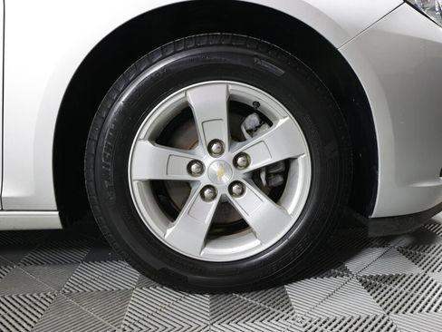 Used 2015 Chevrolet Malibu LT FWD image 6