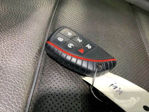 Used 2021 GMC Yukon Denali image 11