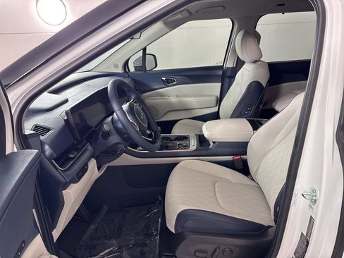 New 2026 Kia Carnival EX FWD image 28