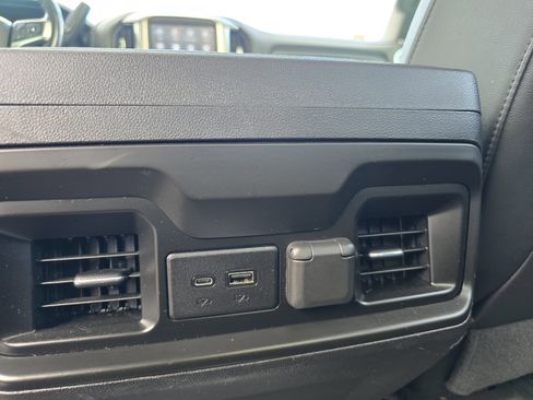 Used 2020 Chevrolet Silverado 1500 LT Trail Boss w/ Midnight Edition image 16