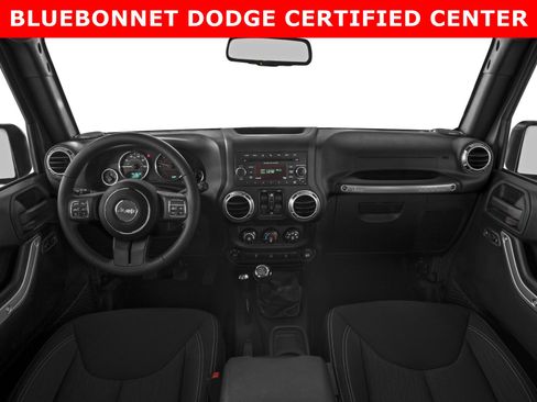 Used 2016 Jeep Wrangler Unlimited Sahara w/ Connectivity Group AWD/4WD image 5