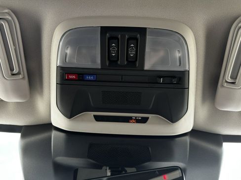 Used 2025 Subaru Crosstrek 2.0i Premium image 20