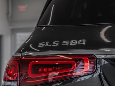 Certified 2023 Mercedes-Benz GLS 580 4MATIC image 22