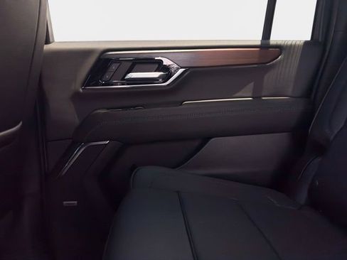 New 2026 GMC Yukon XL Denali w/ Denali Reserve Package AWD/4WD image 14