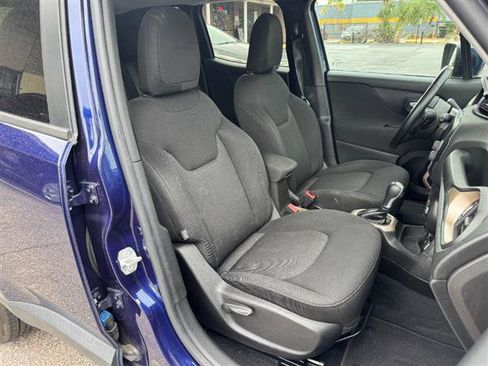 Used 2016 Jeep Renegade Latitude image 13