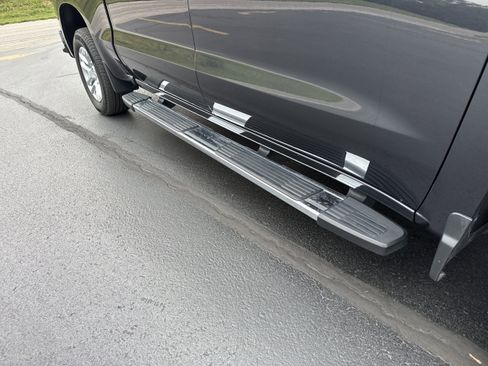 Used 2024 Chevrolet Silverado 1500 RST image 2