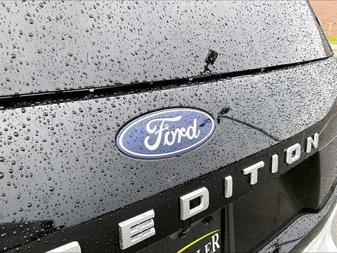 Certified 2025 Ford Expedition Active AWD/4WD image 32