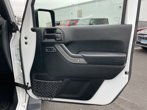 Used 2017 Jeep Wrangler Unlimited Sport w/ Quick Order Package 24S image 10