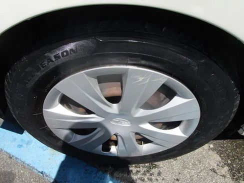 Used 2014 Subaru Impreza 2.0i AWD/4WD image 8