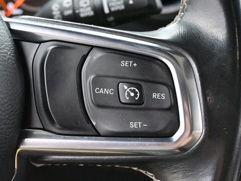 Used 2018 Jeep Wrangler Unlimited Sahara w/ Dual Top Group image 18