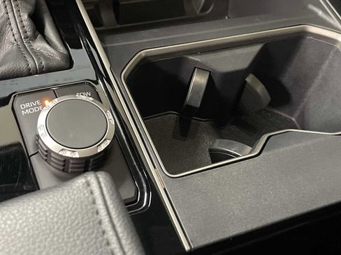 Used 2024 Toyota Tundra Limited w/ Power Package AWD/4WD image 27