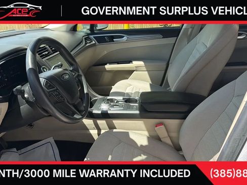 Used 2019 Ford Fusion SE FWD image 11