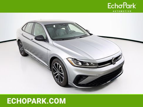 Used 2025 Volkswagen Jetta Sport FWD image 1