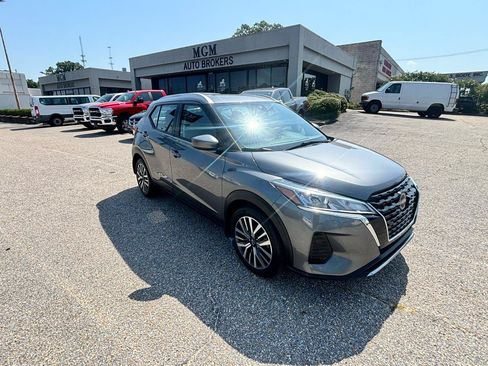 Used 2023 Nissan Kicks SV FWD image 39
