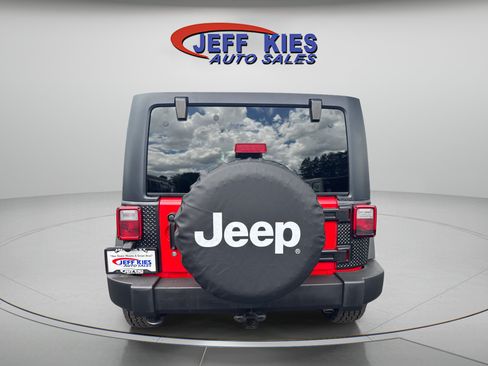 Used 2017 Jeep Wrangler Unlimited Sport w/ Connectivity Group AWD/4WD image 6
