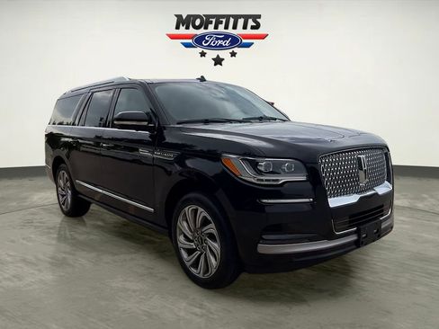Used 2022 Lincoln Navigator L Reserve AWD/4WD image 7
