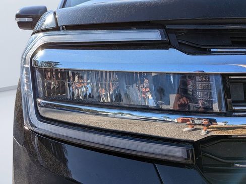 Used 2024 Ford Expedition Max Limited image 9