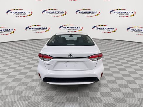 Used 2022 Toyota Corolla LE image 7