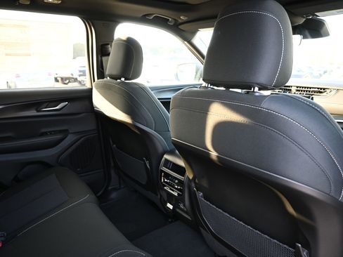 New 2026 Jeep Grand Cherokee Laredo image 20