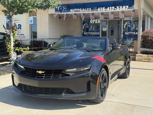 Used 2019 Chevrolet Camaro LT RWD image 1
