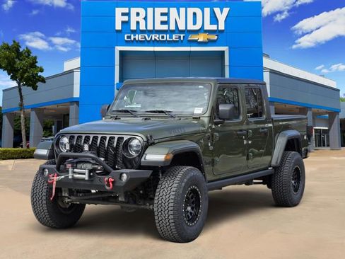 Used 2021 Jeep Gladiator Sport image 3
