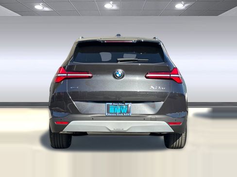 Used 2025 BMW X3 xDrive30i w/ Premium Package image 6