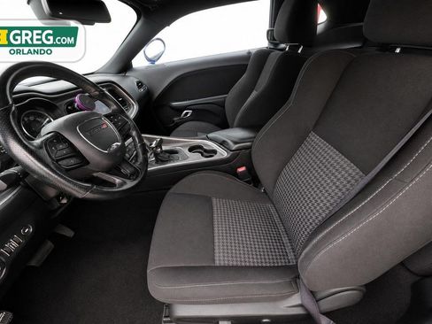 Used 2022 Dodge Challenger R/T RWD image 10