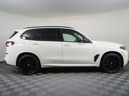 Used 2026 BMW X5 M60i image 2