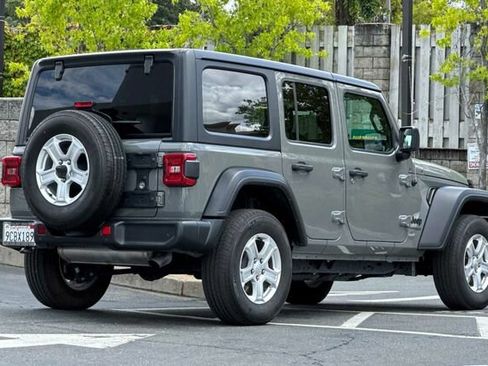 Used 2022 Jeep Wrangler Unlimited Sport AWD/4WD image 4