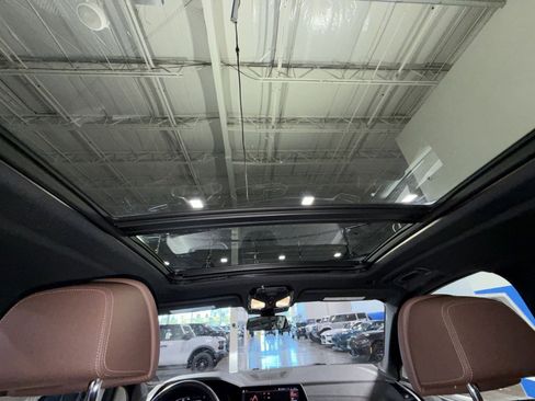 Used 2021 BMW X5 M50i AWD/4WD image 31