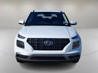 New 2026 Hyundai Venue SE video 2