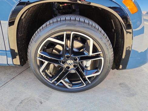 New 2026 Volkswagen Tiguan SEL R-Line image 9