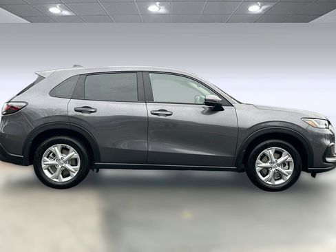 Used 2025 Honda HR-V LX image 7