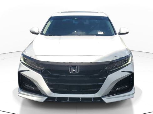 Used 2019 Honda Accord Touring image 3