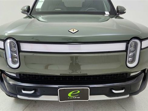 Used 2022 Rivian R1T Launch Edition image 8