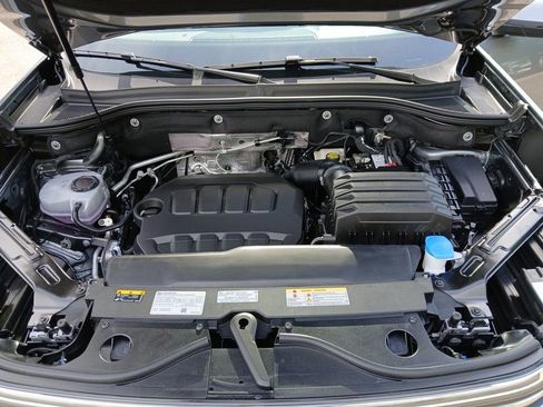 New 2025 Volkswagen Atlas SE image 21