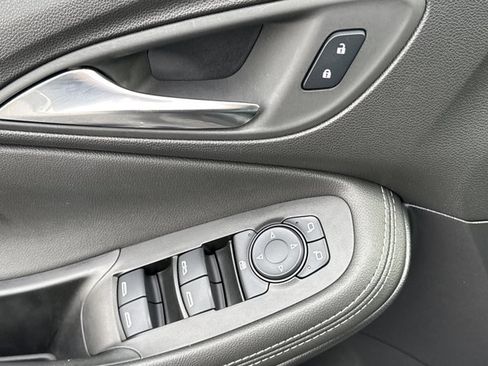 Used 2024 Buick Encore GX Sport Touring w/ Comfort Package image 17