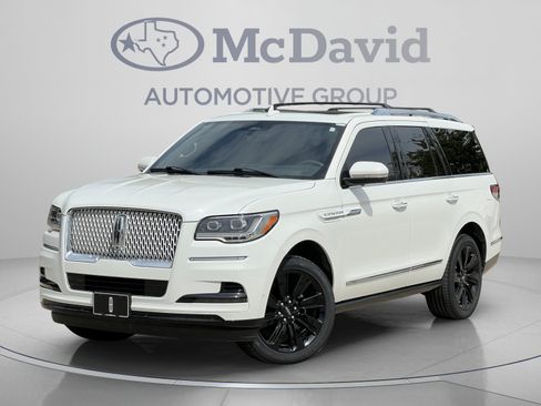 Certified 2024 Lincoln Navigator Reserve AWD/4WD image 2