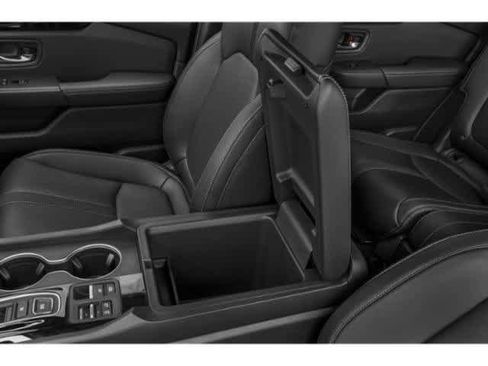 Used 2024 Honda Pilot Touring image 17