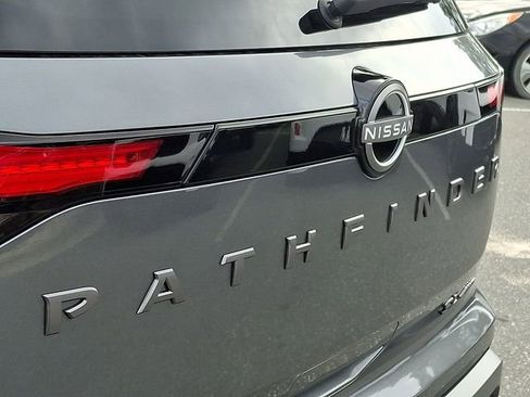 New 2026 Nissan Pathfinder SL image 23