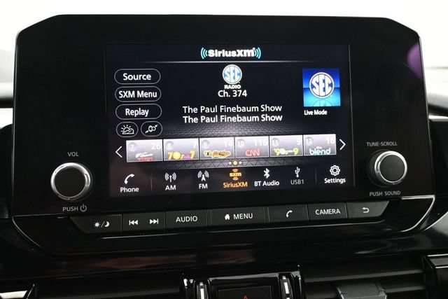 Used 2024 Nissan Pathfinder SV FWD image 18