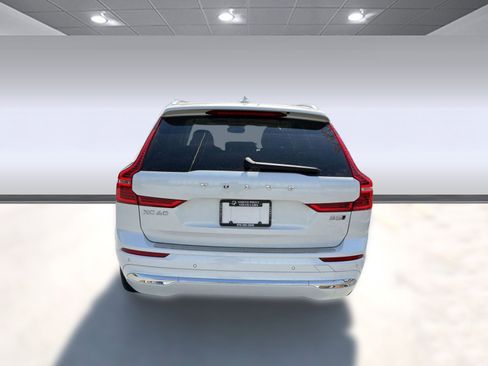 Certified 2023 Volvo XC60 B5 Plus AWD/4WD image 10